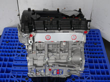 Load image into Gallery viewer, BRAND NEW 2013 TO 2016 HYUNDAI SANTA FE ENGINE 4CYLINDER 2.0L GDI G4KH TURBO MOTOR THETA II GEN 1