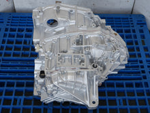 Load image into Gallery viewer, REMAN NEW TOYOTA RAV4 FWD TRANSMISSION AUTOMATIC 2013 TO 2018 4CYLINDERS 2.5L JDM 2AR-FE 2X4 U760E